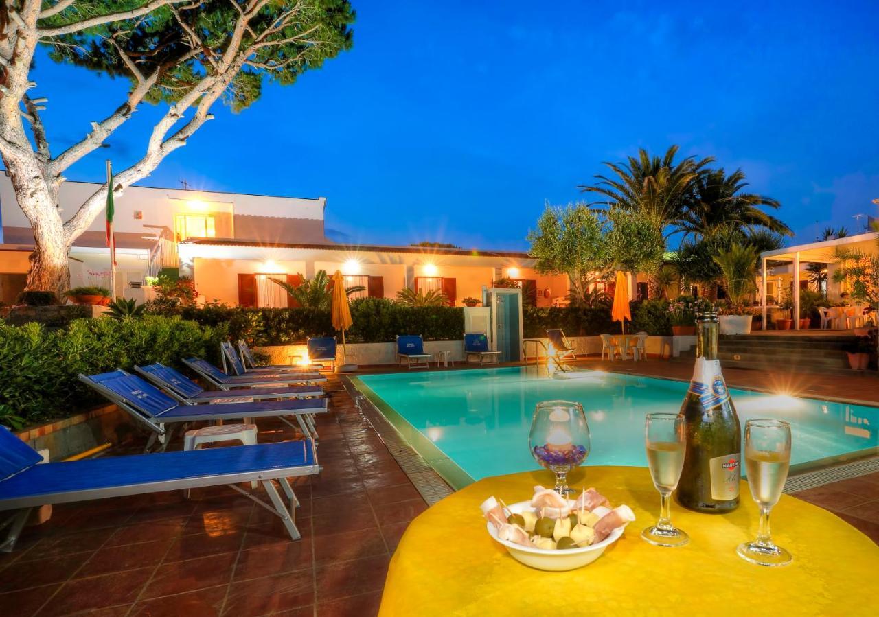 Hotel Villa Mena Forio  Екстер'єр фото