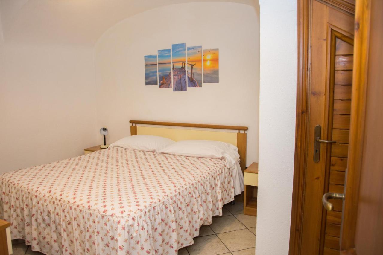 Hotel Villa Mena Forio  Екстер'єр фото