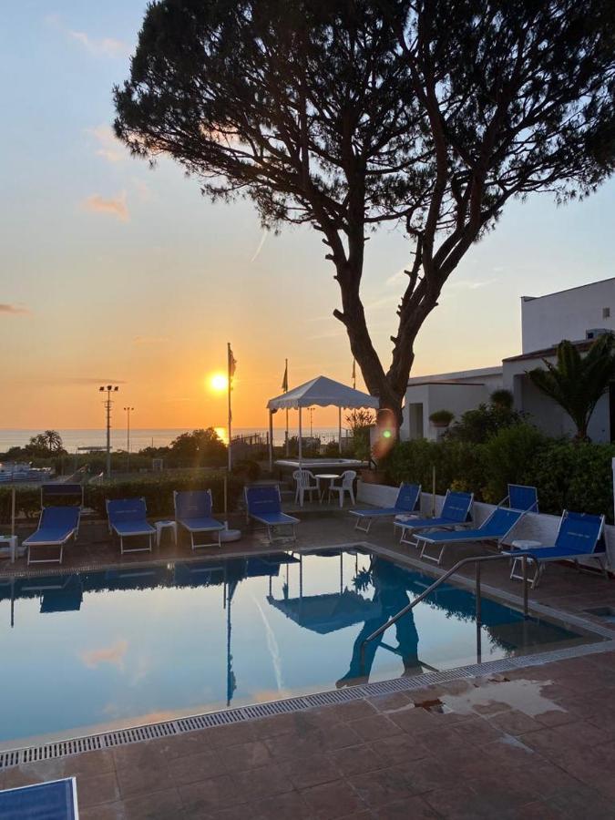 Hotel Villa Mena Forio  Екстер'єр фото